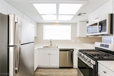 6513 Gumwood Rd, Las Vegas, NV 89108 - photo 6