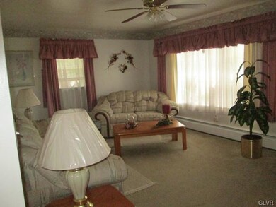 1018 E Congress St, Allentown, PA 18109 - photo 5