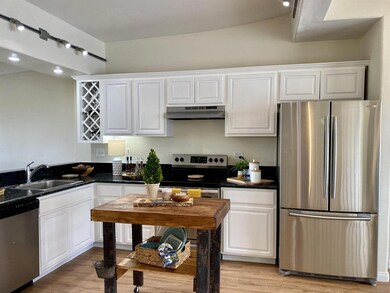 2333 Caringa Way unit 31, Carlsbad, CA 92009 - photo 4