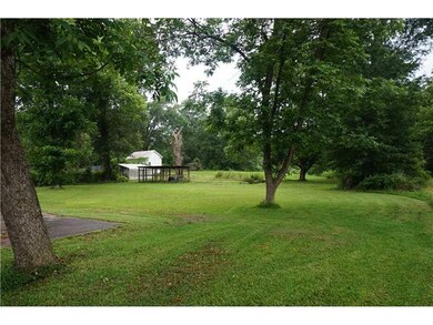 Yard/Garden. Back yard