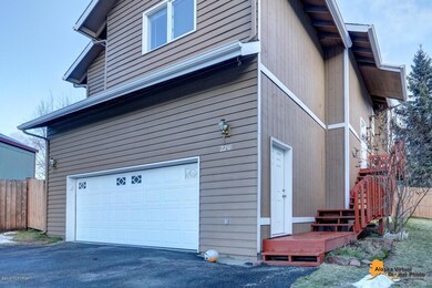 2218 CB FRONT OF THE HOUSE  3jpg