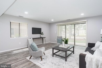 2903 Fallstaff Rd unit 205, Baltimore, MD 21209 - photo 2