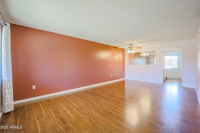 10947 W Santa fe Dr unit 15B, Sun City, AZ 85351 - photo 5