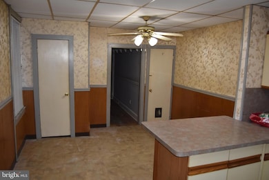 719 W Philadelphia St unit 1, York, PA 17401 - photo 2