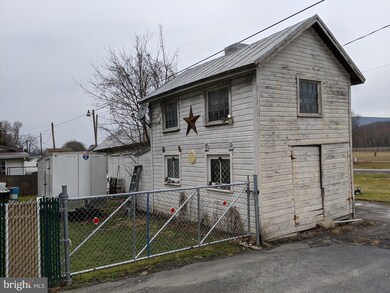 541 S 4th St, Newport, PA 17074 - photo 3