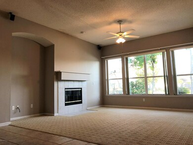 Greatroom Overlooking Lake w/Fireplace