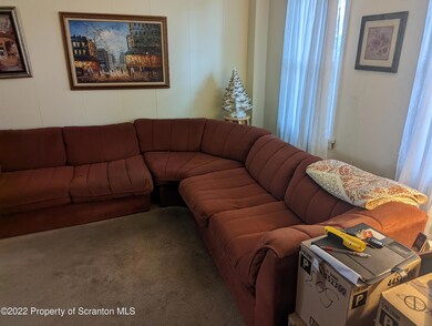 503 Throop St, Dunmore, PA 18512 - photo 3