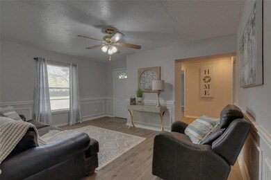 332 Norwood Dr, Hurst, TX 76053 - photo 6