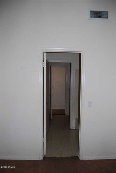 ENTRY TO BATHROOM