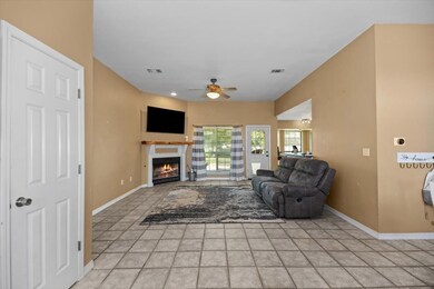 201 Sandalwood St, Lufkin, TX 75904 - photo 4