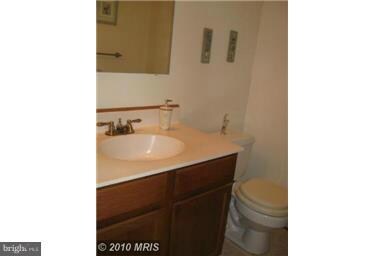 327 Meadow Way, Hyattsville, MD 20785 - photo 7