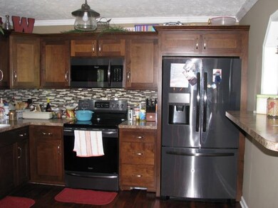 515 Philpot Rd, Bell Buckle, TN 37020 - photo 4