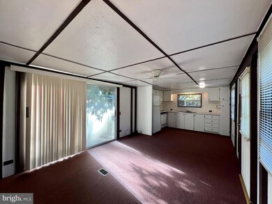 435 Oliver Ln, Great Cacapon, WV 25422 - photo 7