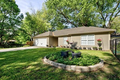 310 Rogers St, Prairie Grove, AR 72753 - photo 4