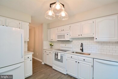 1425 Newport Spring Ct, Reston, VA 20194 - photo 7