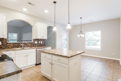 353 Chesser Loop Cir, Chelsea, AL 35043 - photo 2