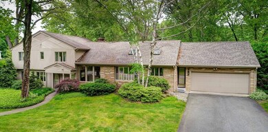 46 Pinewood Dr, Longmeadow, MA 01106 - photo 2