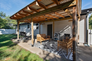 2515 16th St, Columbus, IN 47201 - photo 3