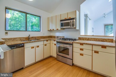 1673 Cedar Hollow Way, Reston, VA 20194 - photo 5