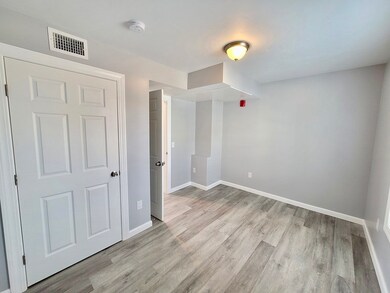 527 Charles St unit 2, Providence, RI 02904 - photo 4
