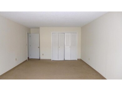 3 Kessler Farm Dr unit 125, Nashua, NH 03063 - photo 3