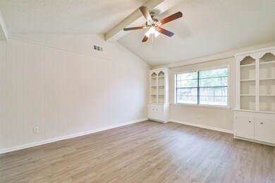 223 Avenue H, Brazoria, TX 77422 - photo 5