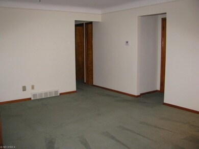 30536 Grant St, Wickliffe, OH 44092 - photo 4