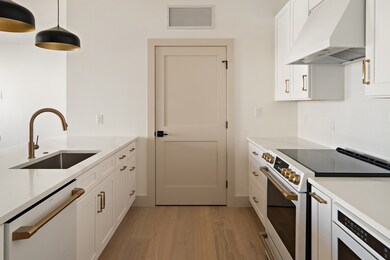 Majestic Mill Brook unit 501, Arlington, MA 02476 - photo 6