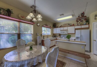 Dining ~ Breakfast Bar