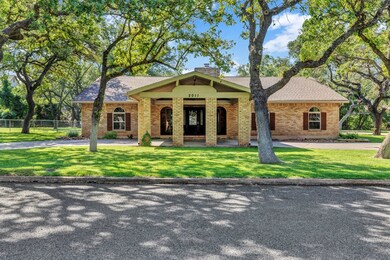 2011 Briarwood Cir, Fredericksburg, TX 78624 - photo 3
