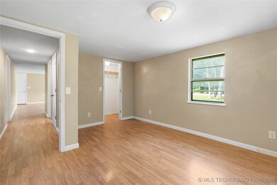 607 E Schley St, Vian, OK 74962 - photo 7