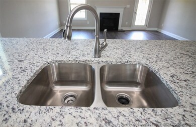 1774 Fordham Dr, Fayetteville, NC 28304 - photo 7