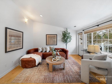 213 W Village Ln, Boise, ID 83702 - photo 2