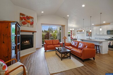 2070 SE Academy St, Dallas, OR 97338 - photo 6