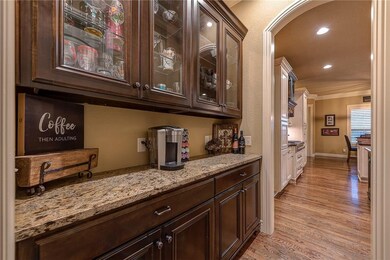  
6082 S Pack Ln, Rogers, AR 72758