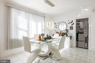 705 Alton Ave, Reading, PA 19605 - photo 4