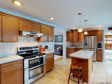 2 Hadden Ln, Troy, NY 12180 - photo 6