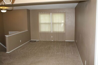 1318 N Stark St, Davenport, IA 52804 - photo 5