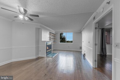 The Williamsburg unit 819, Arlington, VA 22201 - photo 3