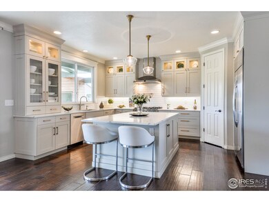 Breakfast Bar/Center Island