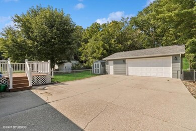 2741 Bennett Ave, Des Moines, IA 50310 - photo 5