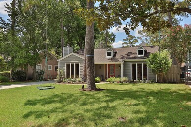 1070 W 42nd St, Houston, TX 77018 - photo 2