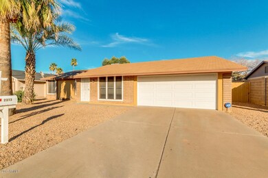 2 CAR GARAGE