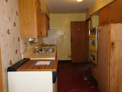 4198 Chandler Dr, Columbus, OH 43213 - photo 4