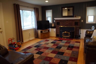 62 Spring Rd, Schenectady, NY 12302 - photo 2