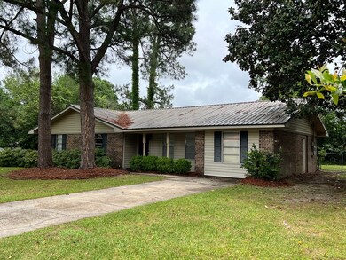 110 Chewalla Cir, Eufaula, AL 36027 - photo 2