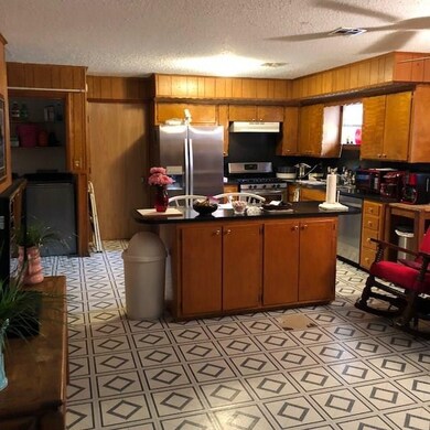 1835 N Pennsylvania Ave, Shawnee, OK 74804 - photo 7