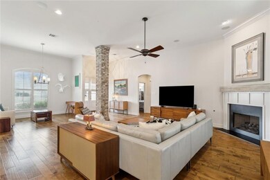 Living Room/Foyer