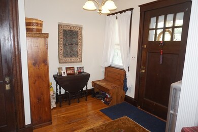 82 Manthorne Rd unit 1, West Roxbury, MA 02132 - photo 4