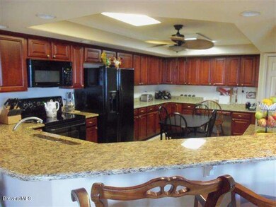 Bayside 501 Kitchen